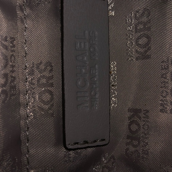 Michael Kors Susannah Gray Purse - Picture 7 of 7